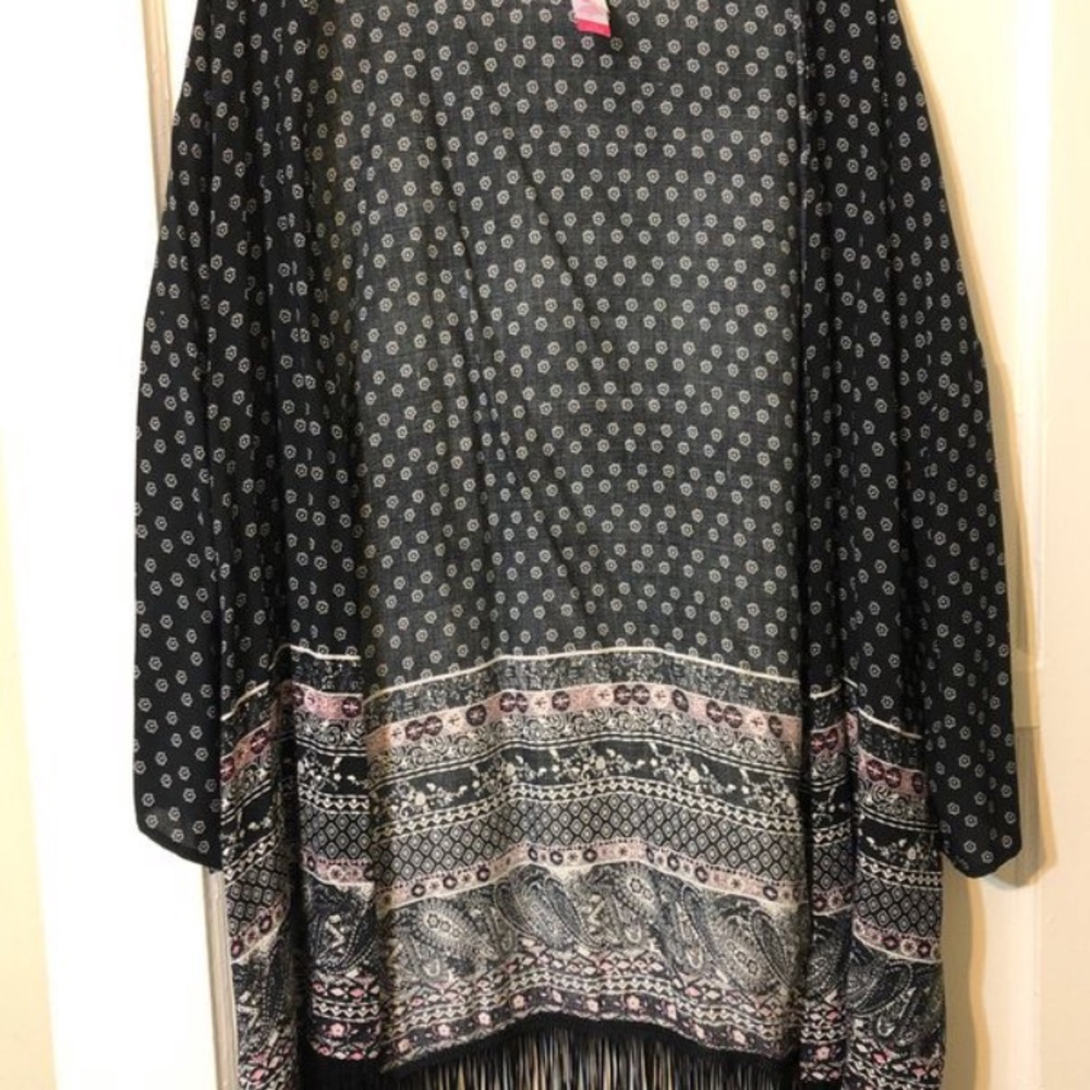 Kimono**BRAND NEW WITH TAG**